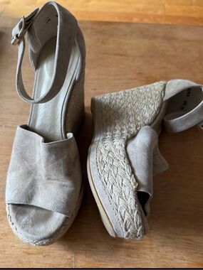 Kork Ease Suede Espadrilles Beige Braided Sides Ankle Strap 8.5 Pre-loved EXC